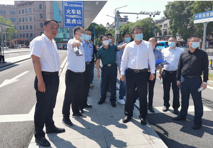 鷹潭公交 協(xié)調(diào)優(yōu)化火車站公交?？奎c    助力消除交通安全隱患