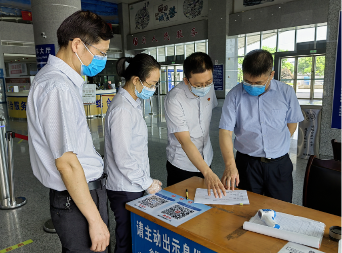 張小平督導南昌長途汽車西站安全生產(chǎn)、疫情防控、文明創(chuàng)建等工作