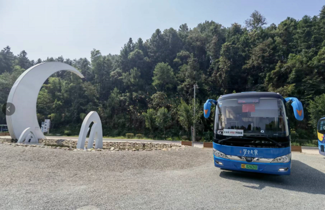看過來，婺源公交旅游專線延伸至月亮灣景區(qū)啦！