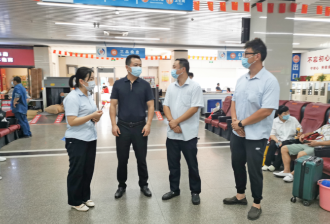 王曉深入都市城際公交、長(zhǎng)運(yùn)物業(yè)督導(dǎo)國(guó)慶期間安全生產(chǎn)等工作