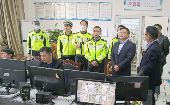 新余長運：市公安局交警支隊領(lǐng)導檢查新余長運安全生產(chǎn)工作