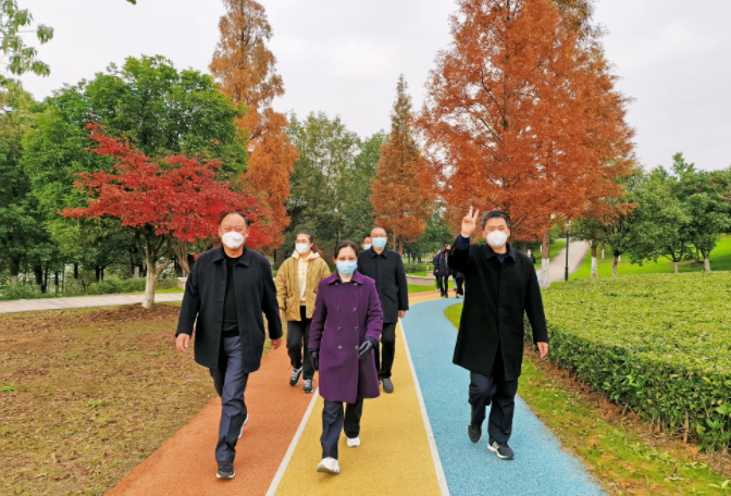 鷹潭長運(yùn)、鷹潭公交工會(huì)組織開展健步走活動(dòng) 肖良芝參加