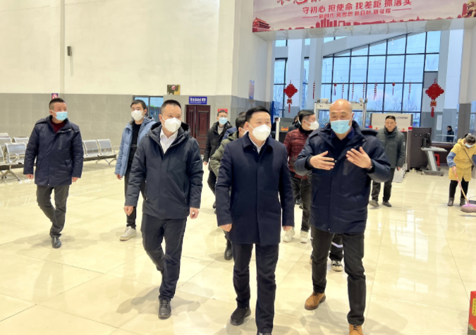 縣委副書記、縣長(zhǎng)王宗華檢查指導(dǎo)鄱陽(yáng)長(zhǎng)運(yùn)春運(yùn)工作