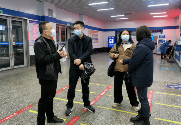 都市城際公交：市交通運輸局領(lǐng)導(dǎo)督導(dǎo)青山客運分公司文明創(chuàng)建、安全生產(chǎn)工作