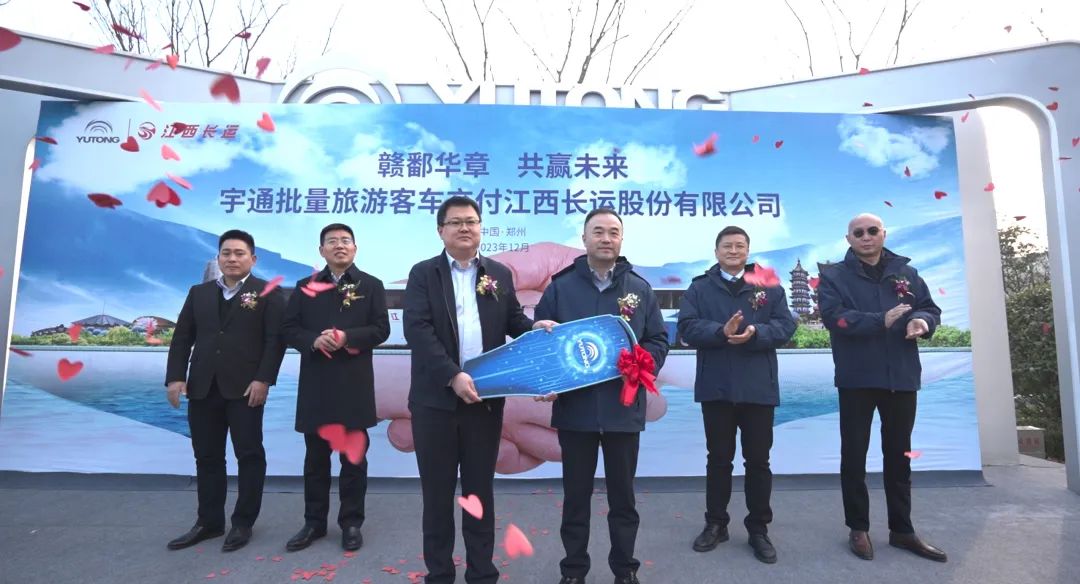 江西長(zhǎng)運(yùn)再添新翼：52輛新車(chē)助力公司發(fā)展