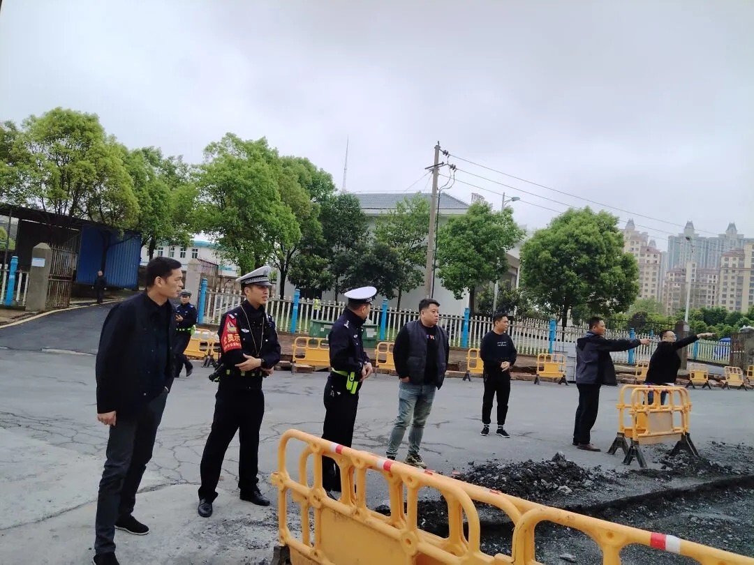 新余公交:協(xié)商調整公交線路 確保群眾出行順暢