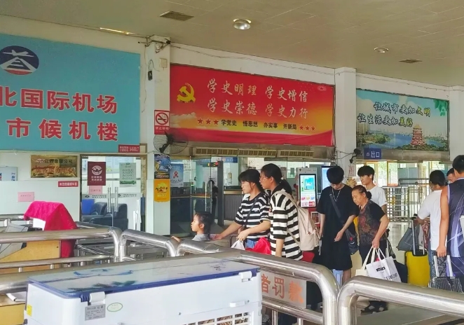 鷹潭長運:?強化運輸服務(wù)保障 護航國慶出行安全