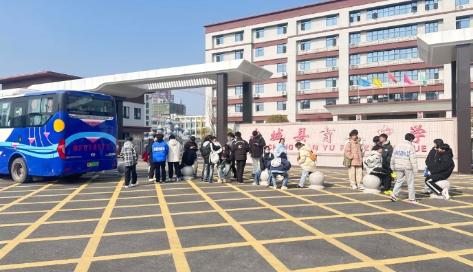撫州長運:南城分公司圓滿完成育人學校學生專業(yè)考試運輸任務(wù)