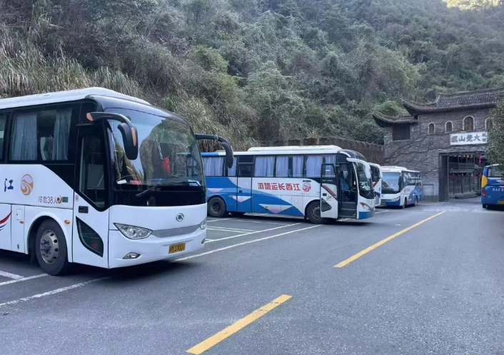 保障大覺(jué)山景區(qū)接駁車運(yùn)營(yíng)