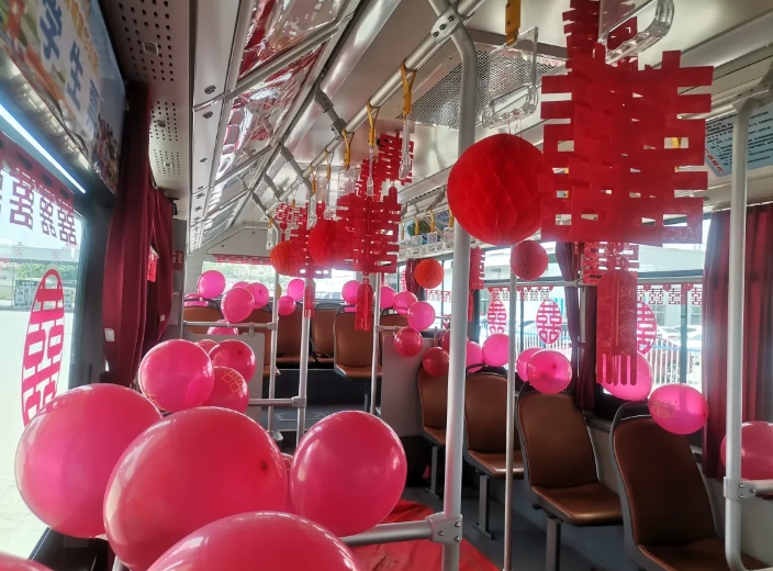 九江長運：公交婚車 引領婚慶新時尚